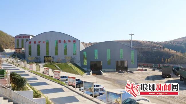 新春走基層丨全力以赴趕生產(chǎn) 開(kāi)啟新年“加速跑” ——探訪金屬建筑裝飾材料制造一線